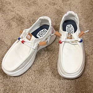 Hey Dude Womens W8 Wendy Peak Baja Strip Shoes with Blue and Red Accents